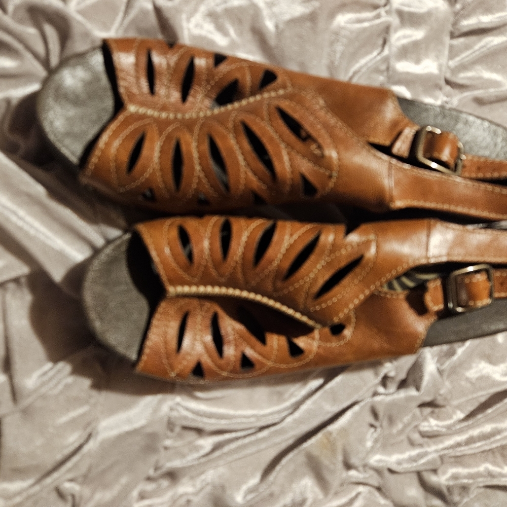 Dansko heeled open toe shoe